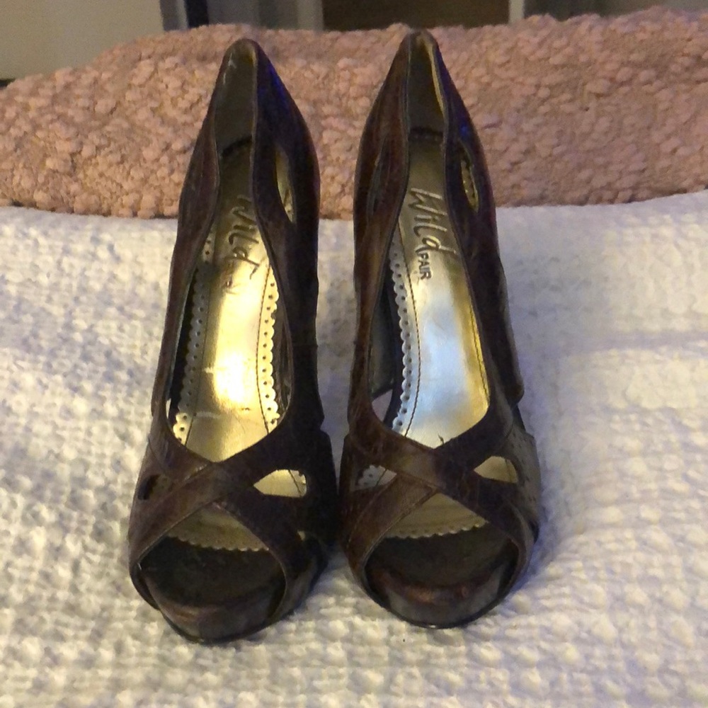 Wild Pair brown leather peep toe heels